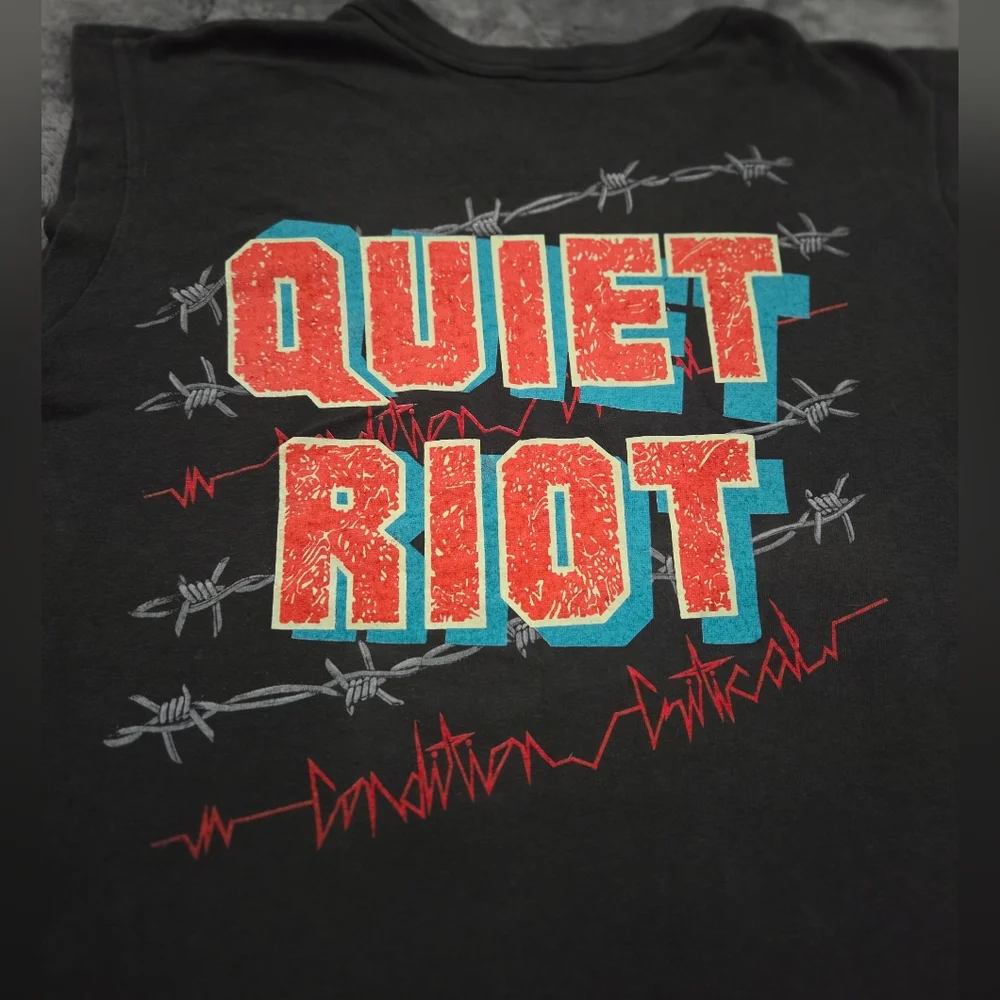 VTG Quiet Riot Condition Critical Muscle Tee Glow In The Dark Single Stitch - Picture 11 of 13